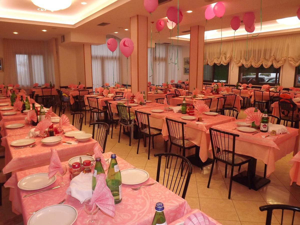 Hotel Ristoro Bellaria-Igea Marina Ngoại thất bức ảnh